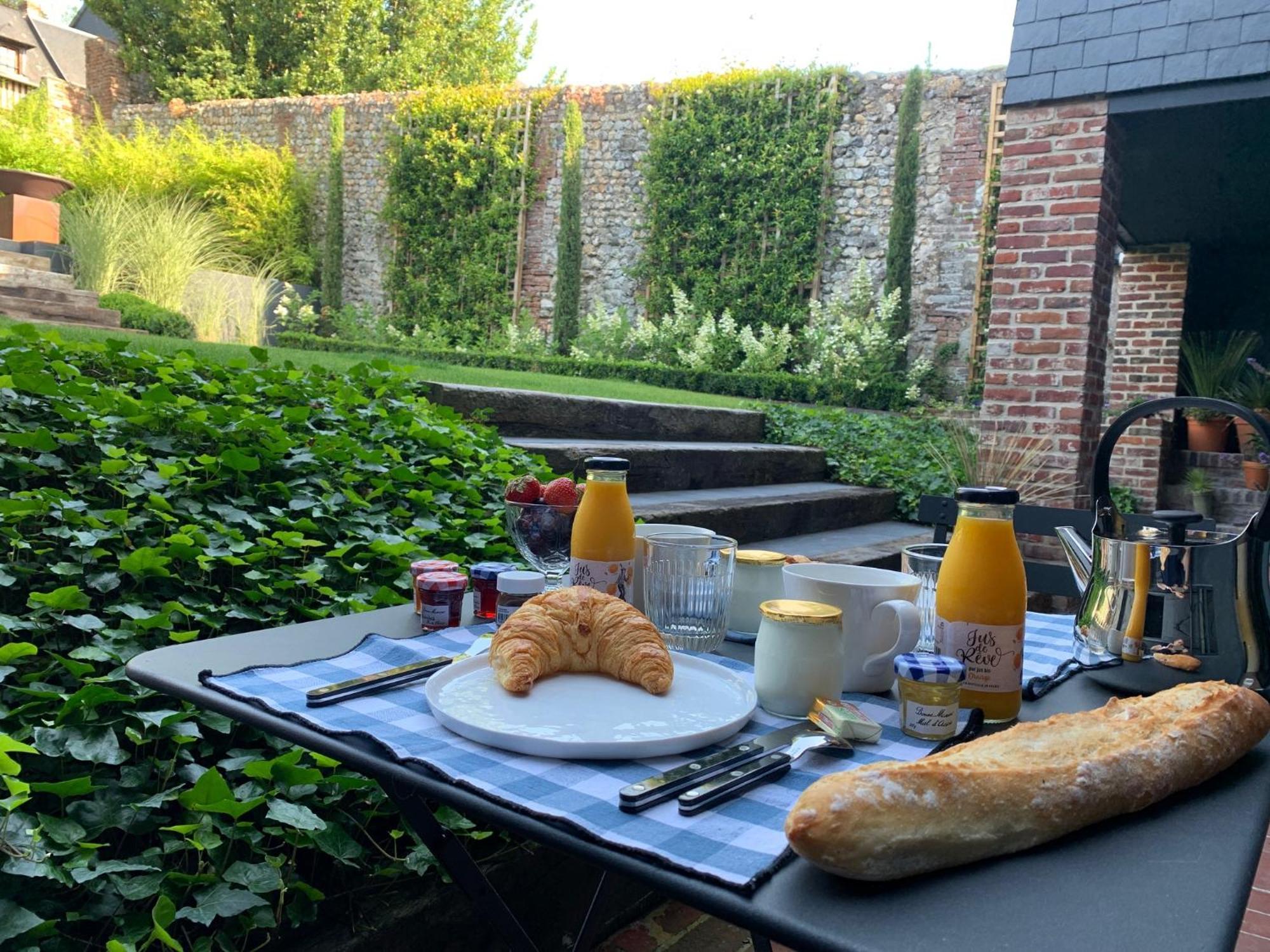 Le 10Honfleur Apartment Екстериор снимка